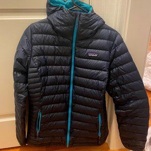 Patagonia Women's Blue Full Zip Puffer Jacket with Hood Size L